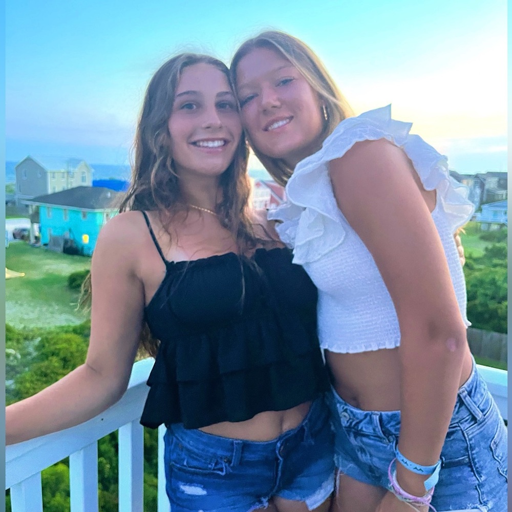 Meet your Posher, Carly